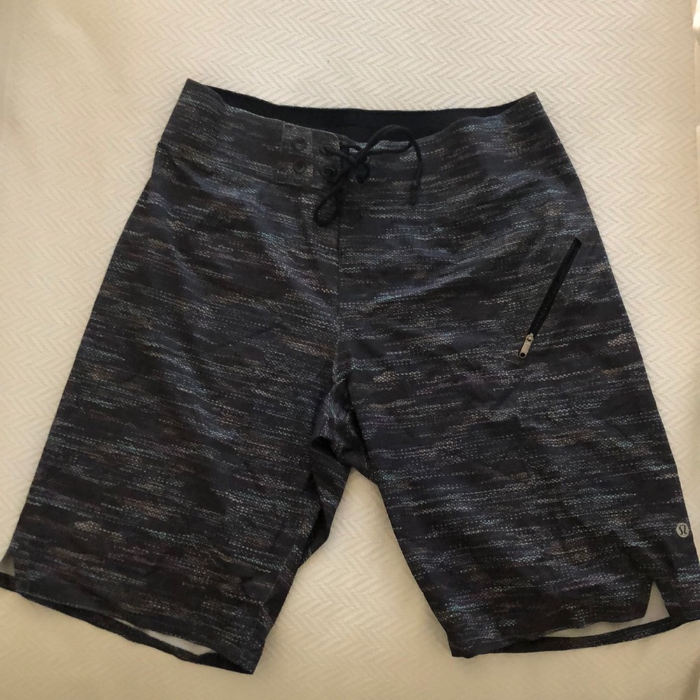 Lululemon Men’s Current State Board Short
